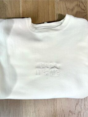 Adele’s 'HELLO IT'S ME' Sweater